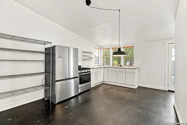 202 Eads Ave — Photo 9