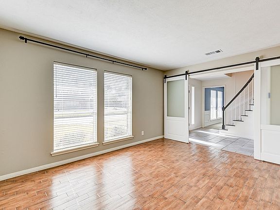 5th image of 16339 Clearcrest Dr