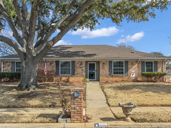 3200 Princess St, Bedford, TX 76021