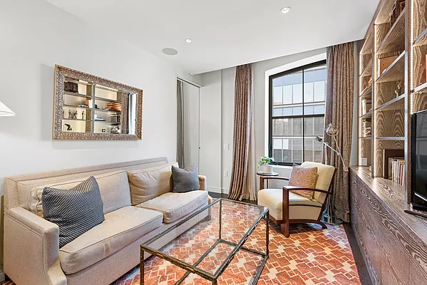 Sold by Prevu Real Estate, LLC | media 9