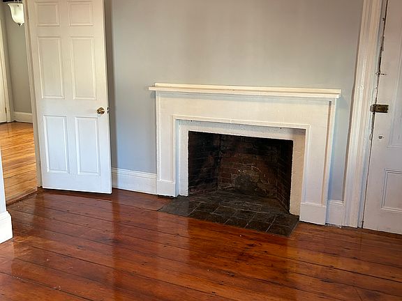 3rd image of 13 Bradford St Floor 1