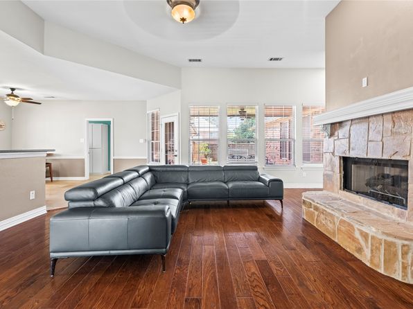 Home for Sale in Garland TX