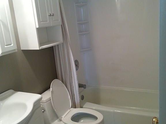 5th image of 50 Colonial Dr Unit 11