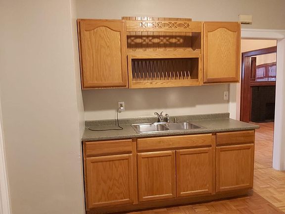 5th image of 3583 E 108th St