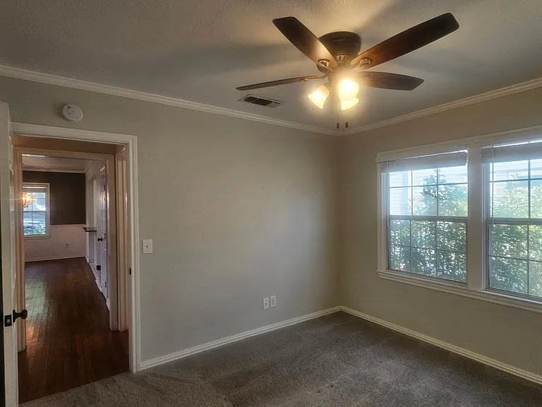 307 N Bradley St — Photo 16