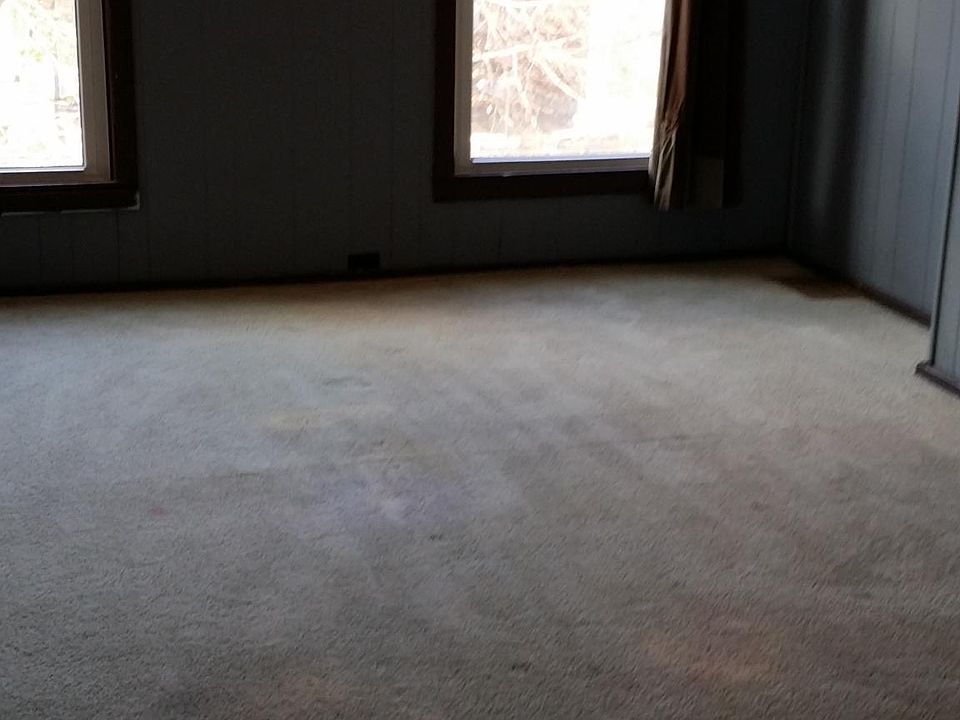 2nd image of 2152 Benton St