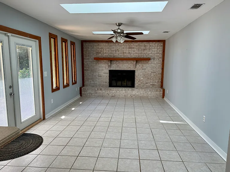 6512 War Admiral Trl — Photo 3