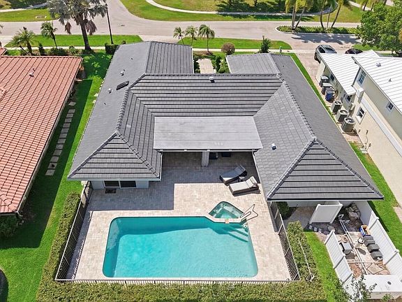 5th image of 5854 Pinebrook Dr