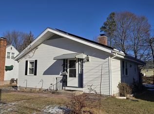 53 Dougherty St, Manchester, CT 06040