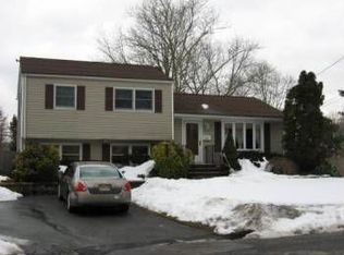 100 Vaughn Ave, Spotswood, NJ 08884