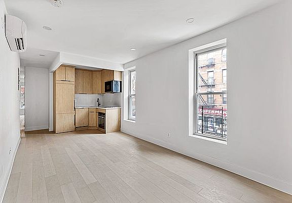 2nd image of 1501 8th Ave #2L