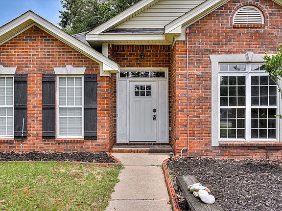 2nd image of 1046 Woodberry Dr