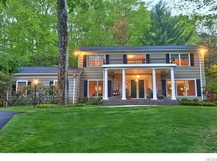24 Inwood Ln E, Cortlandt Manor, NY 10567