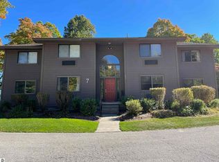 737 Maplewood Ln, Kewadin, MI 49648