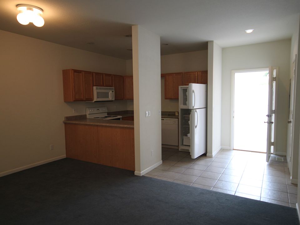 1st image of 1515 Hutton Way APT B3