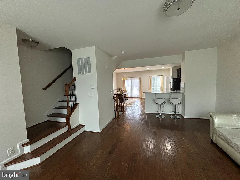41717 McMonagle Sq — Photo 5