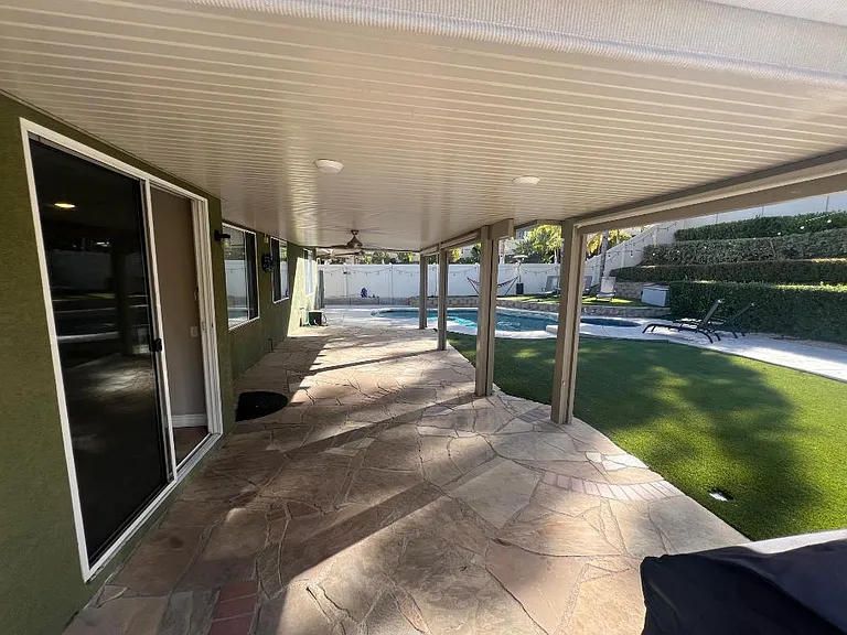 24689 Lincoln Ave — Photo 7