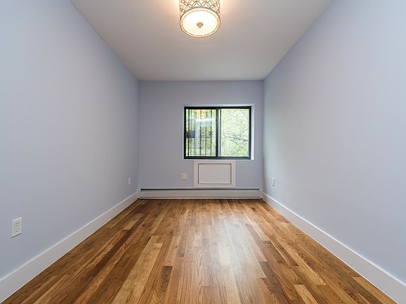 5th image of 1159 Gates Ave #02