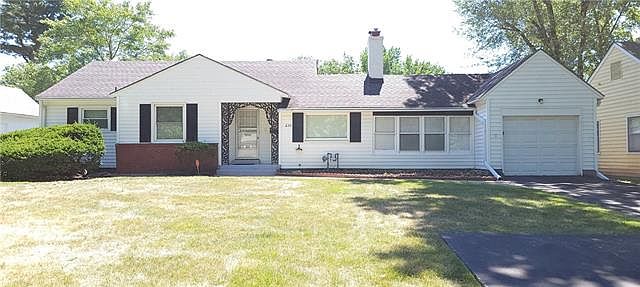 1st image of 233 W Maiden Ln
