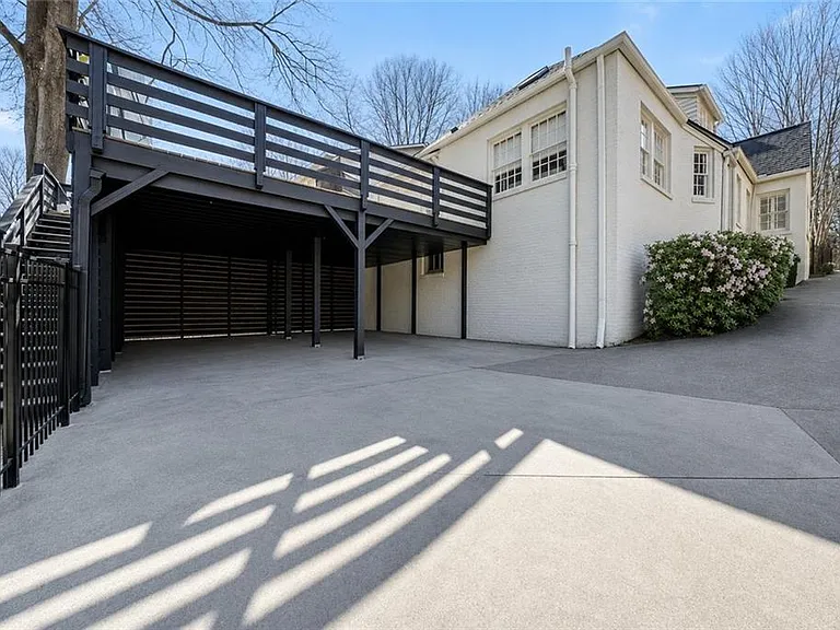 578 Montgomery Ferry Rd NE — Photo 33