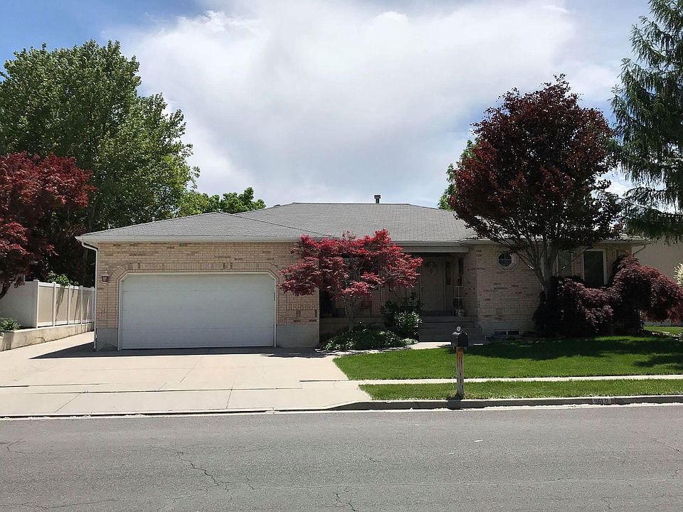 1st image of 961 W Greenoaks Dr