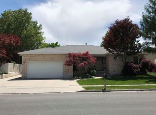 961 W Greenoaks Dr, Murray, UT 84123