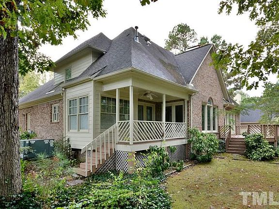 2nd image of 413 Nichols Farm Dr