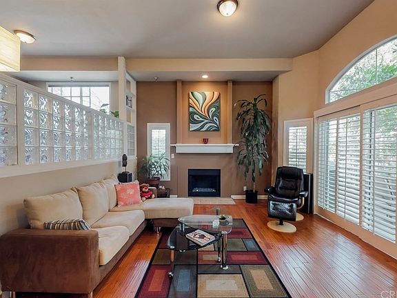 2nd image of 7109 Farralone Ave Unit 101