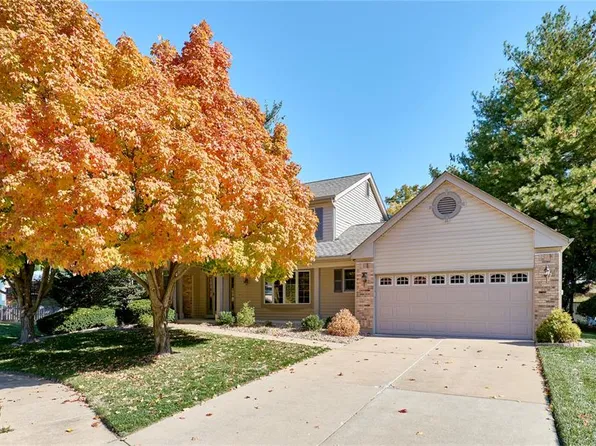 2128 Seven Oaks Dr, Saint Charles, MO 63303