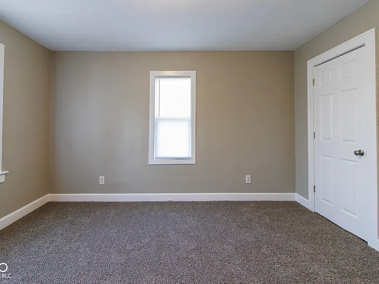 3328 E New York St — Photo 15