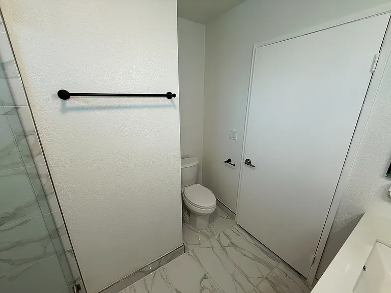 3010 Montrose Ave #29 — Photo 30