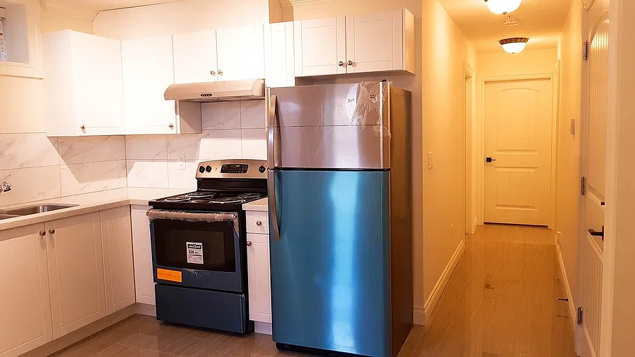 2 bed, 1.0 bath, 650 sqft, $1,800 — Photo 4
