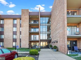 6210 Delaire Landing Rd #210, Philadelphia, PA 19114