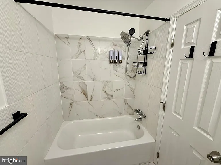 10838 Lockart Ct — Photo 10