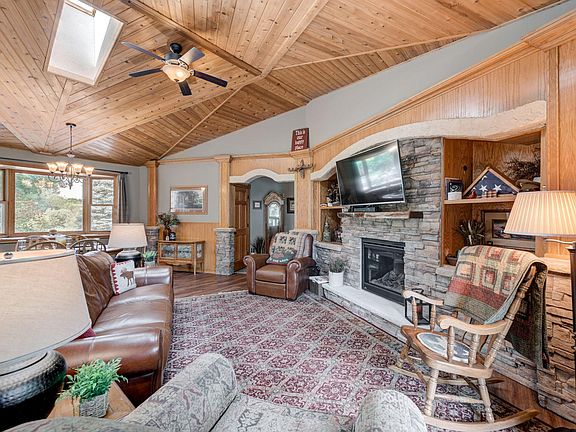 5th image of 31813 Lakeway Dr NE