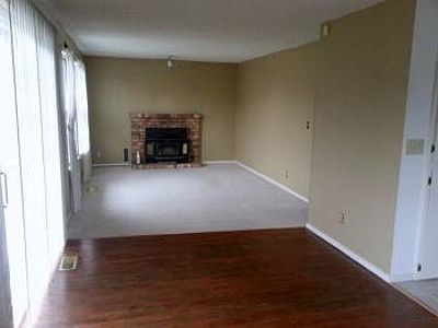 4th image of 5051 36th St NE
