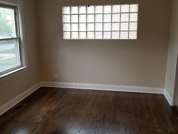 3rd image of 1927 S 22nd Ave