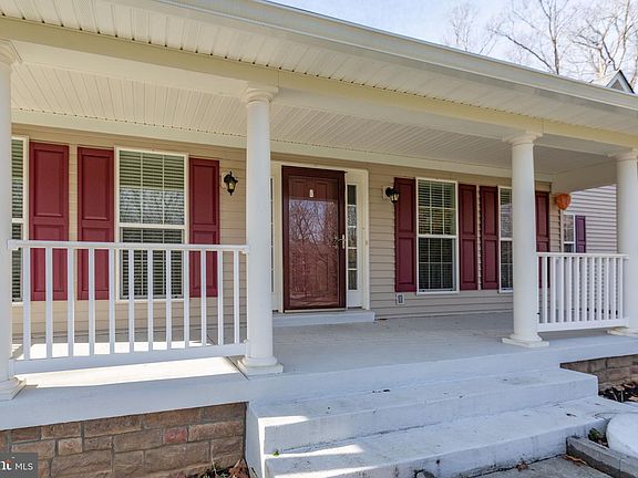 3rd image of 219 Oakwood Dr