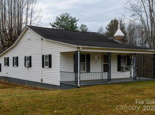 3235 Bee Mountain Rd, Lenoir, NC 28645