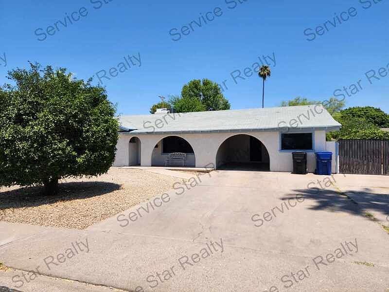 2nd image of 1334 E 2nd Pl