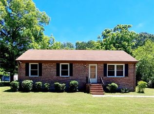 22115 Aurora St, Courtland, VA 23837