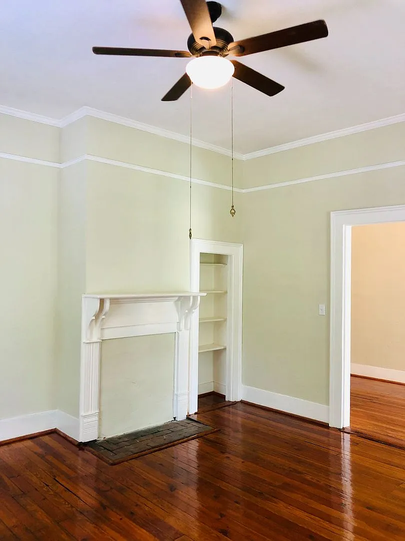 Building Photo - 506 Plum St