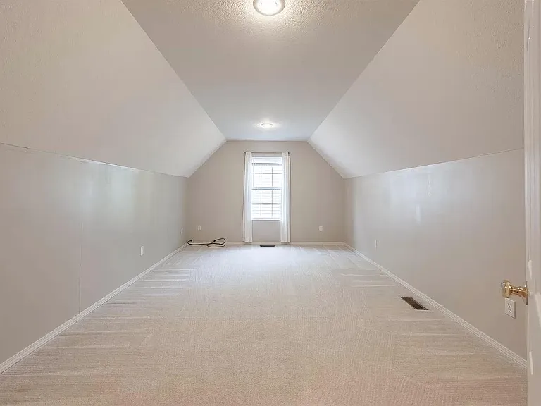 3816 S Claybridge Dr — Photo 19