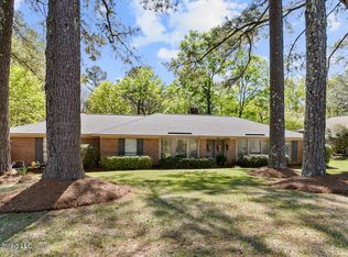 12 Village Dr, Madison, MS 39110