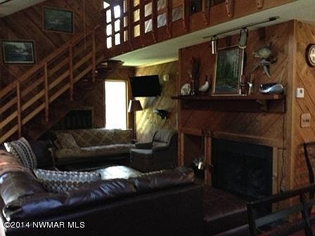 3rd image of 131 Birch Dr S