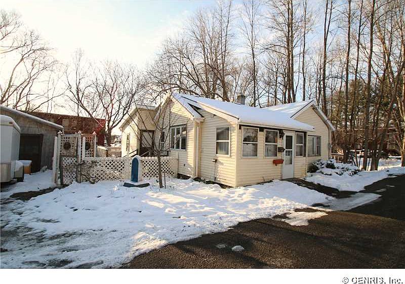 1st image of 18 Casey Pl