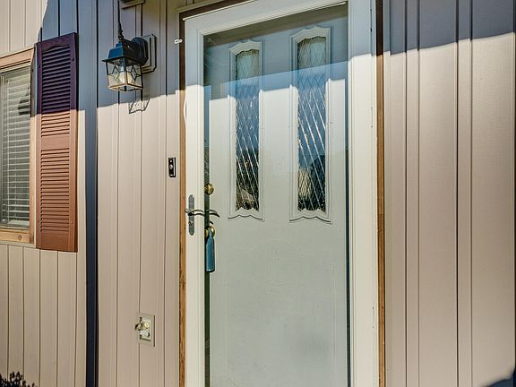 2nd image of 97 Tulip Grove Cir APT 3