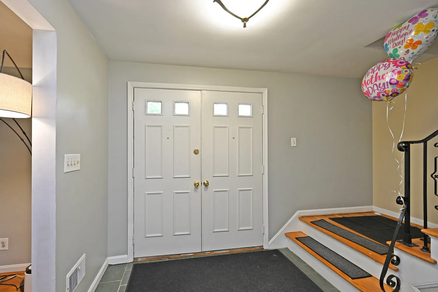 4 bed, 3.5 bath, 2800 sqft, $3,950 — Photo 3