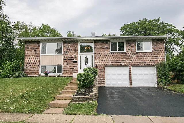 2814 Jackson Dr photo 1