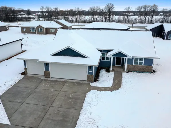 329 Battery Ave, De Pere, WI 54115